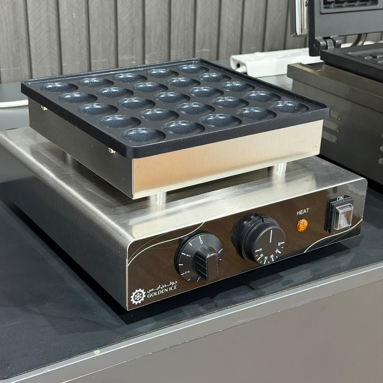 commercial-takoyaki-maker-20-hole-golden-ice.jpg