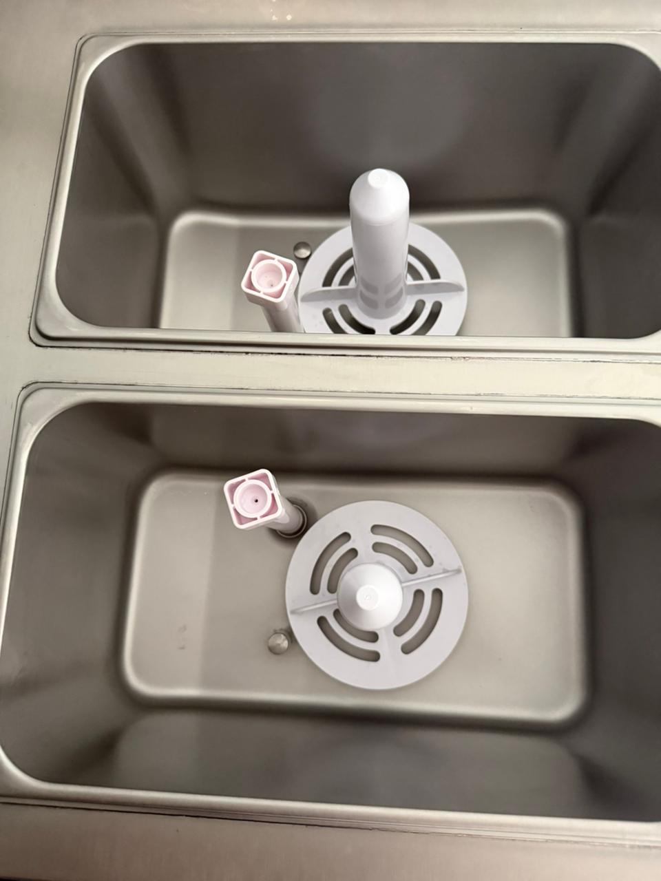 Golden_Ice_Machine_Top_Hoppers_Internal.jpg