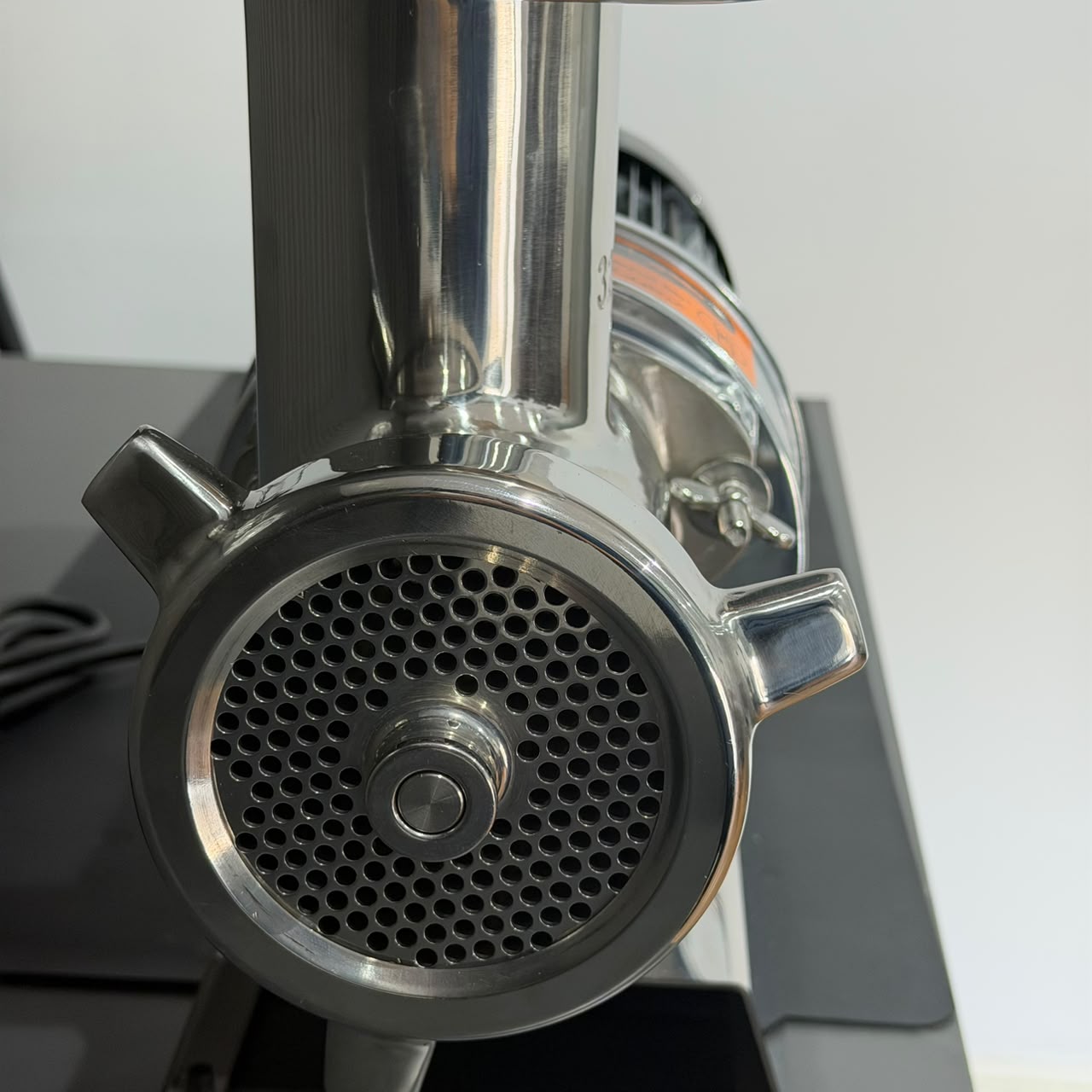 meat-grinder-head-front-view.jpg