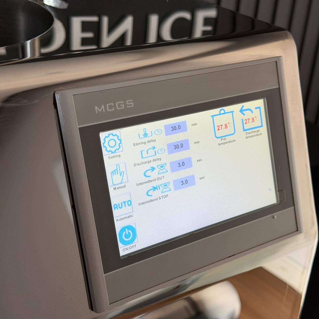 سخان شكولاتة مع نافورةسخان شكولاتة مع نافورة