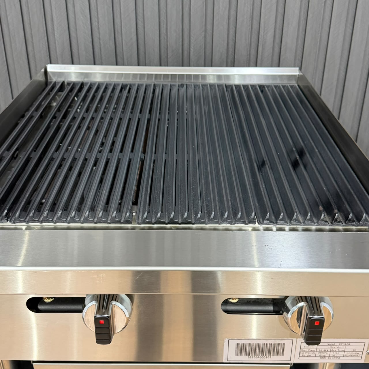 GoldenIce_K7610R_GasGrill_Front.jpg