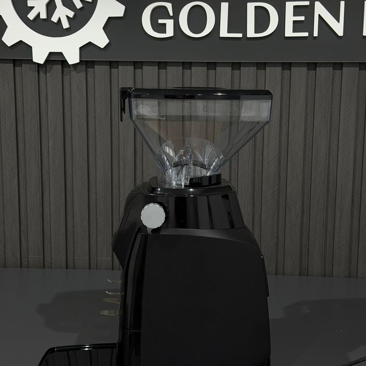 مطحنة قهوة La Cimbali.