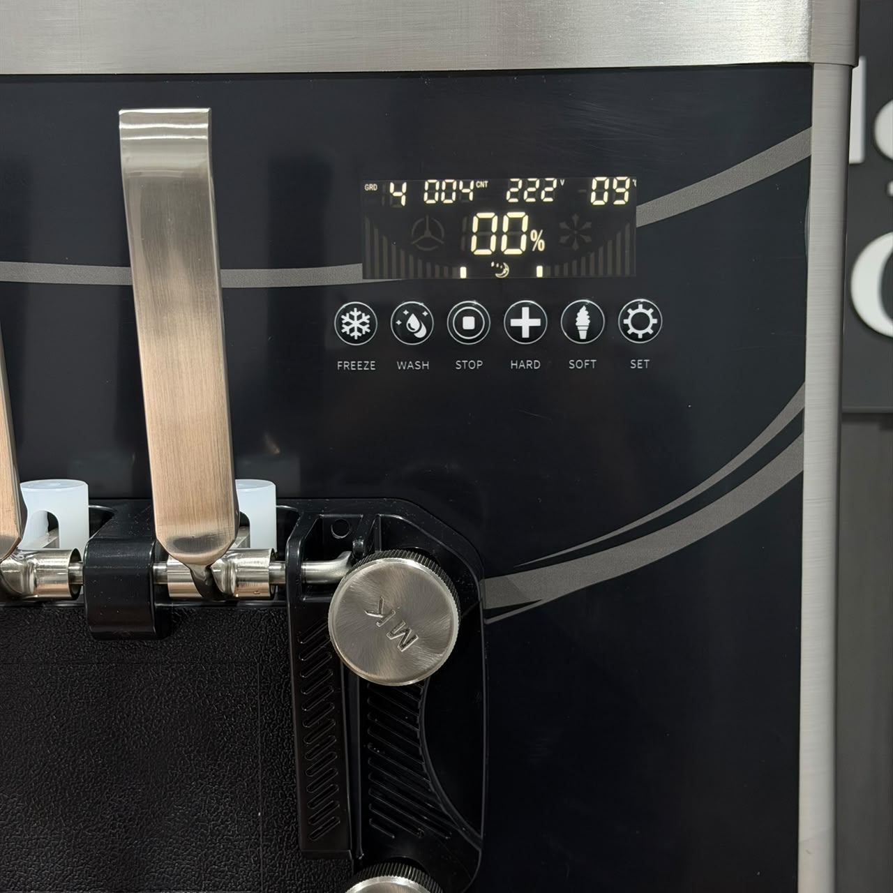 gi-30l-t-countertop-ice-cream-machine.jpg