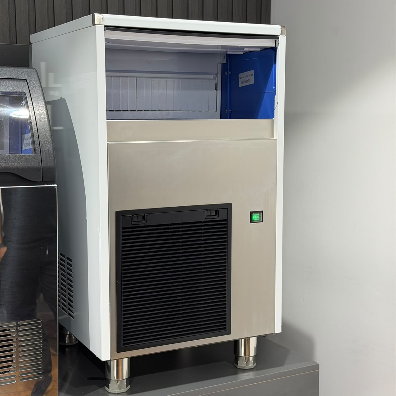 golden-ice-50kg-ice-cube-machine.jpg