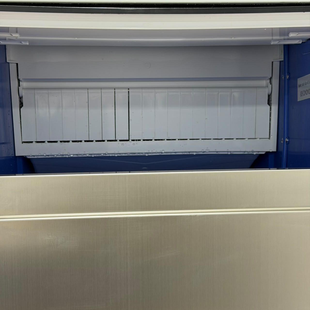 golden-ice-50kg-stainless-steel-ice-maker.jpg