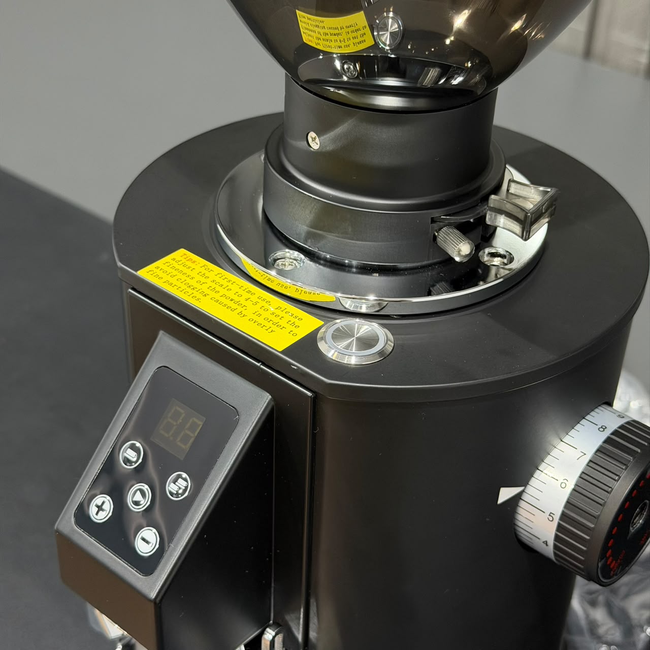 konix-coffee-grinder-digital-control-panel.webp