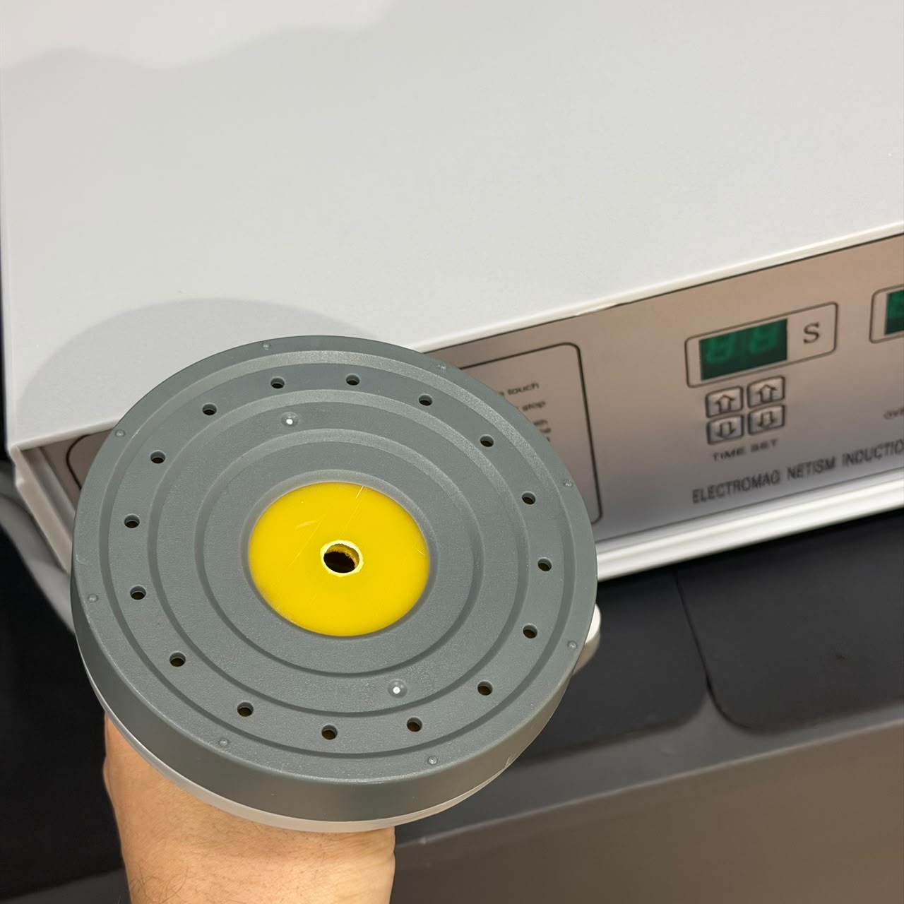electromagnetic-induction-sealing-machine.jpg